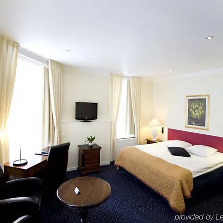 Tiffany Hotel 3*