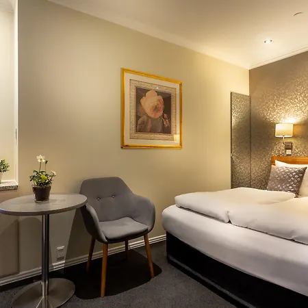 Tiffany Hotel 3*