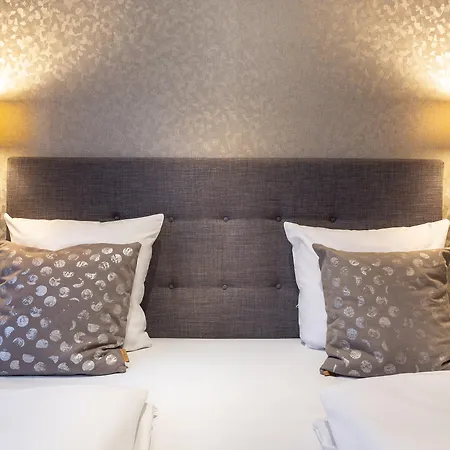 Tiffany Hotel 3*