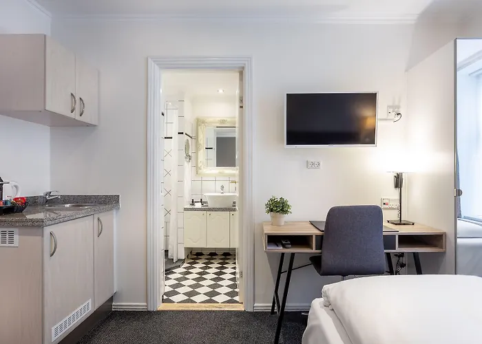 Tiffany Szálloda 3*