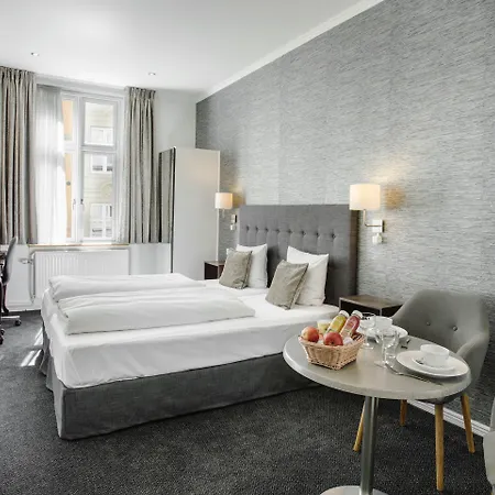 Tiffany Hotel 3*