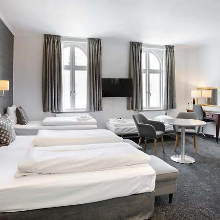 Tiffany Hotel 3*