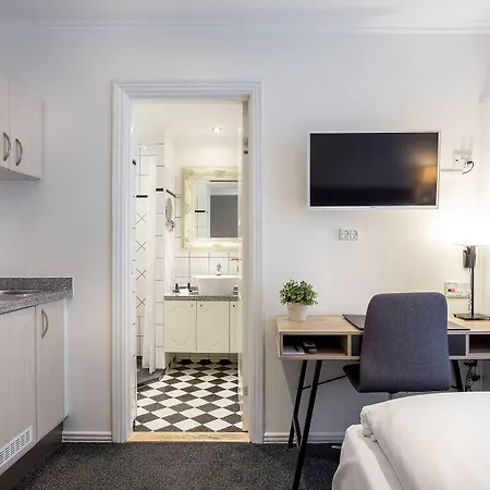 Tiffany Hotel 3*