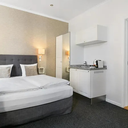 Tiffany Hotel 3*
